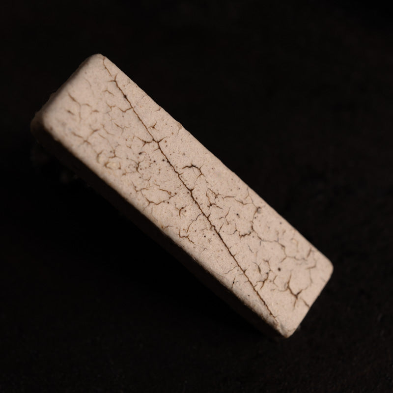 阿部有希 罅絵 イヤリング 四角 斜線