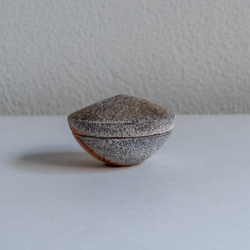 Ohashi Mutsumi, Yakishime Kohiki Lidded Dish B