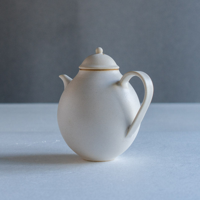 Yuka Owada - Gote Kyusu Shiro