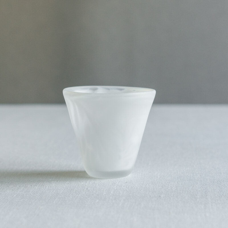 饗庭三七子 matte cup white