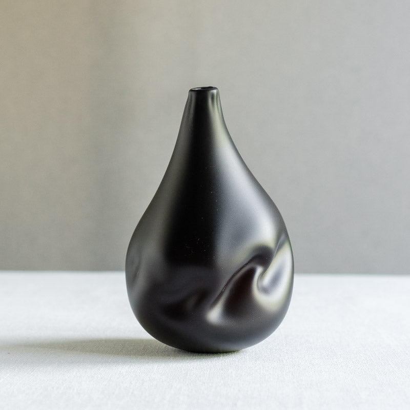 Aiba Manako Flower Vase Black C