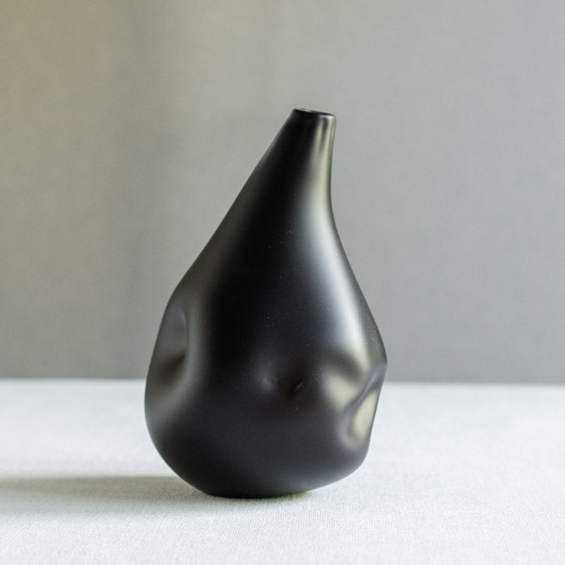 Aiba Manako Flower Vase Black C