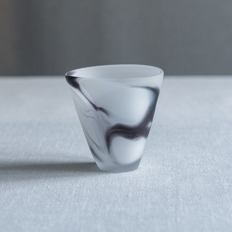饗庭三七子 mono cup C