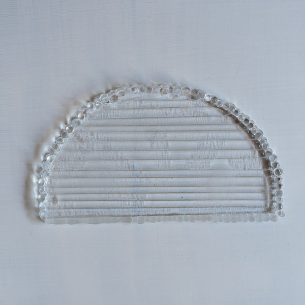 饗庭三七子 tray 半月 A