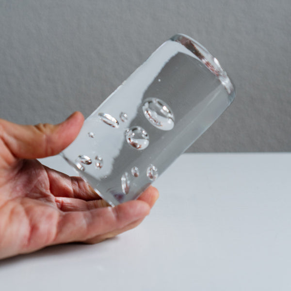 饗庭三七子 objet solid