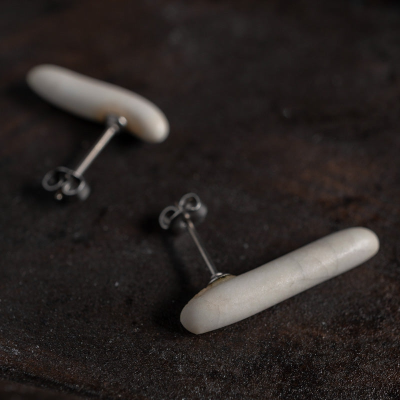 Yuki Abe White Glaze Pierced Earrings - Tea Stick
