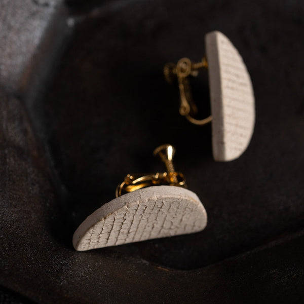 阿部有希 罅絵 イヤリング 半円 ストライプ