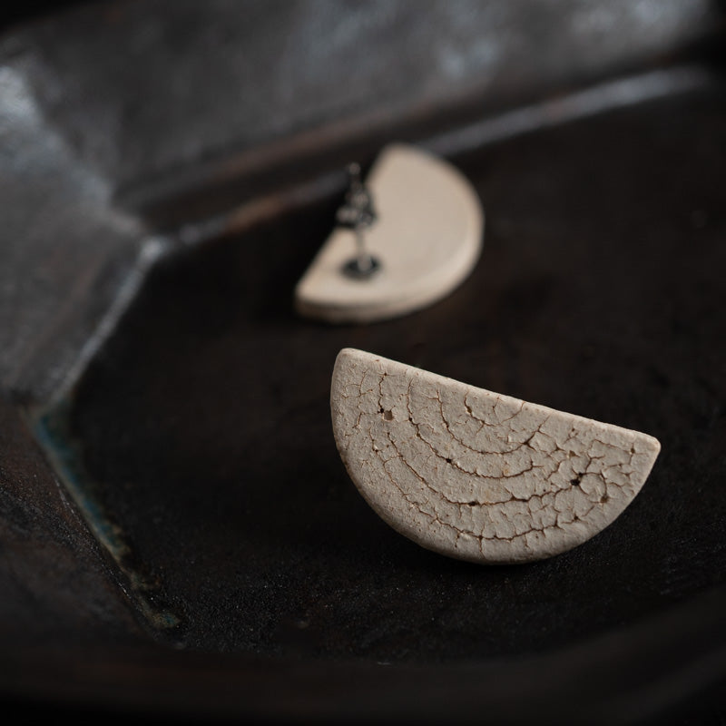 Yuki Abe Hibi-e Earrings (Half-Circle)