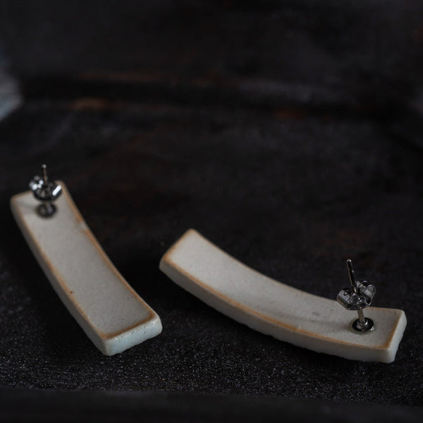 阿部有希 白釉 ピアス 四角