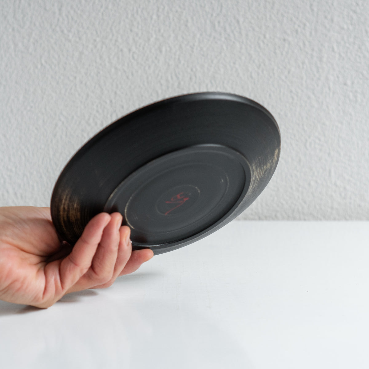 蝶野秀紀 挽きたてリムプレート 黒 17cm D