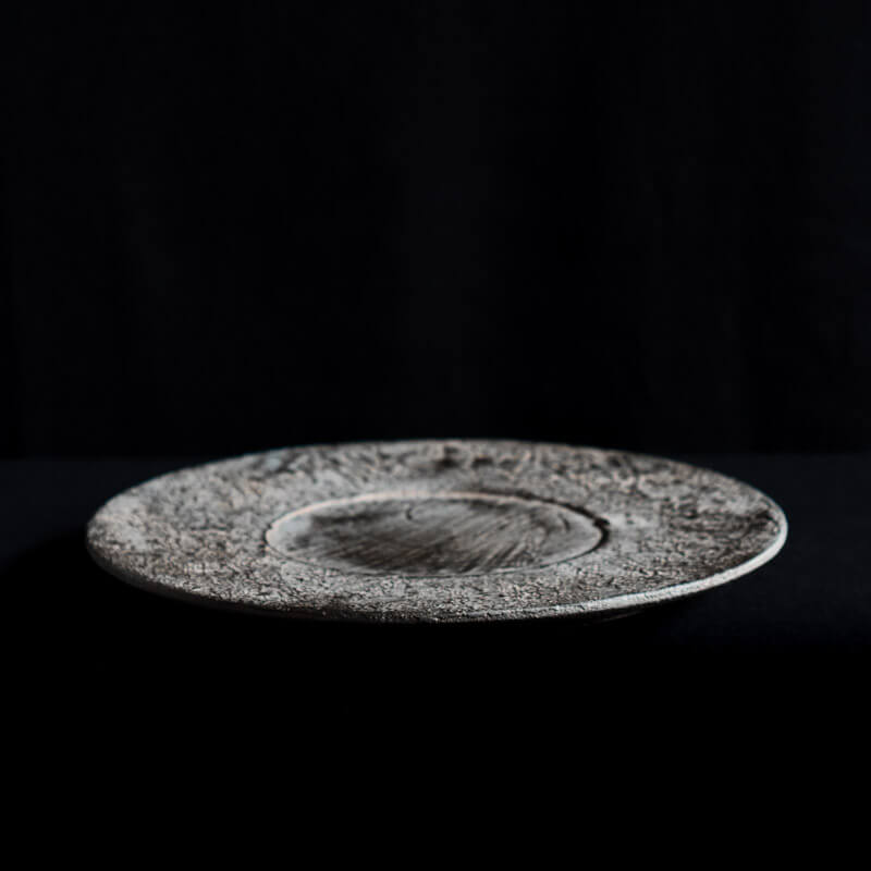 FUNAKI Tomohito flat rim plate 24cm rust lacquer B