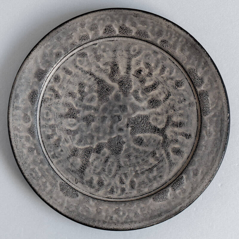 Haga Minoru Black and Silver Rimmed Plate 25cm