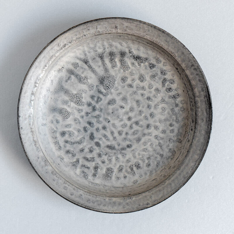芳賀稔 黒銀 リム浅鉢 22cm