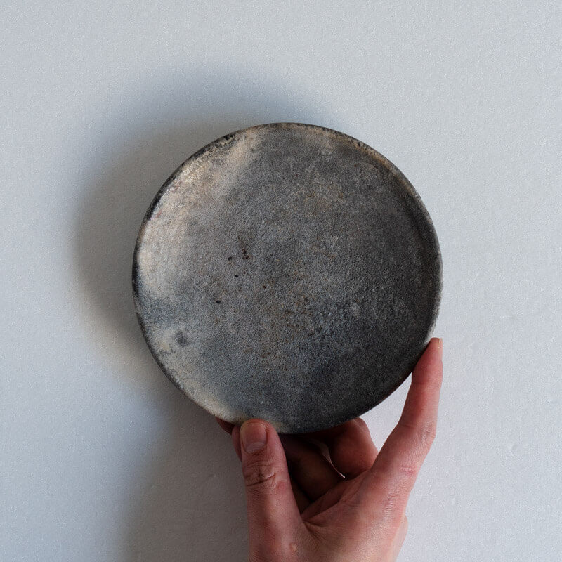 芳賀稔 埋め焼き 白 皿 15cm