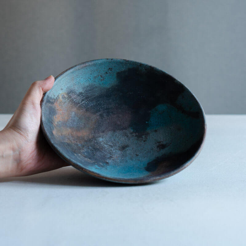 芳賀稔 埋め焼き 青 鉢 20cm B – うつわ屋まほろ