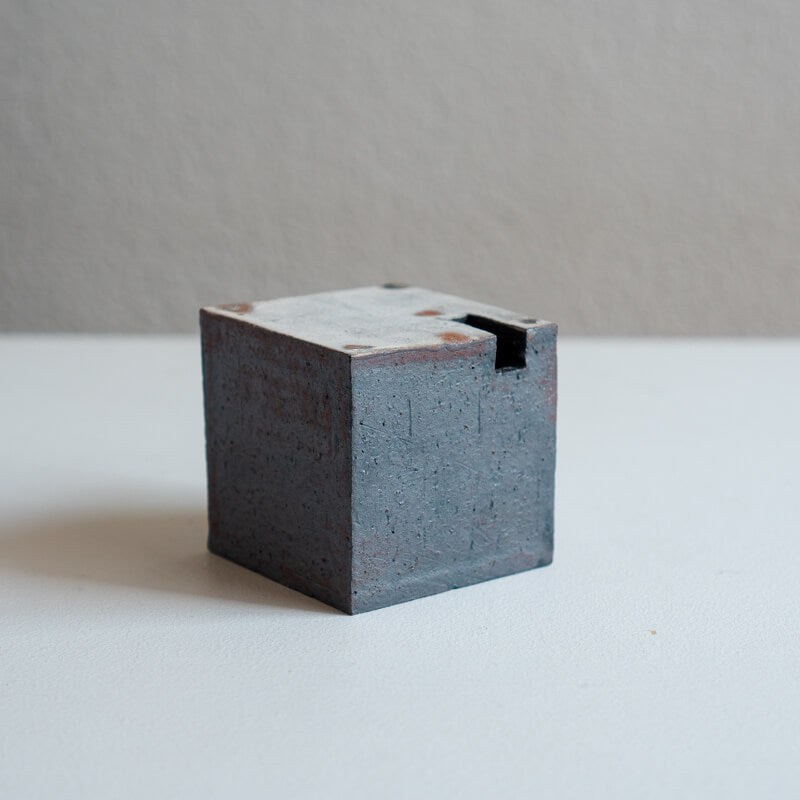 IWATA Tomoko Carbonization × Rust Glaze Kusano Utsuwa Cube
