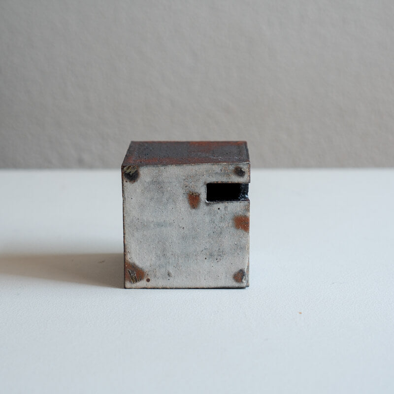 IWATA Tomoko Carbonization × Rust Glaze Kusano Utsuwa Cube