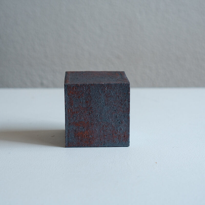 IWATA Tomoko Carbonization × Rust Glaze Kusano Utsuwa Cube