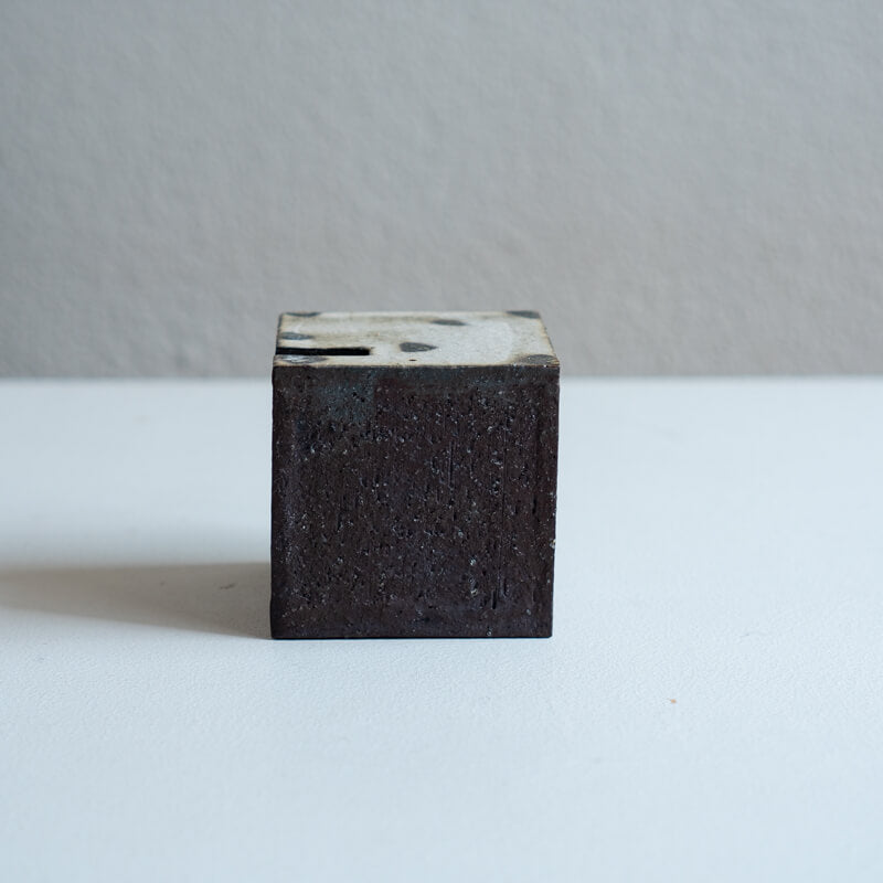 IWATA Tomoko Carbonization × Rust Glaze Kusano Utsuwa Cube