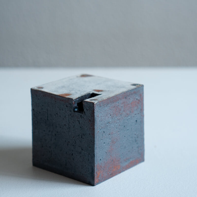 IWATA Tomoko Carbonization × Rust Glaze Kusano Utsuwa Cube