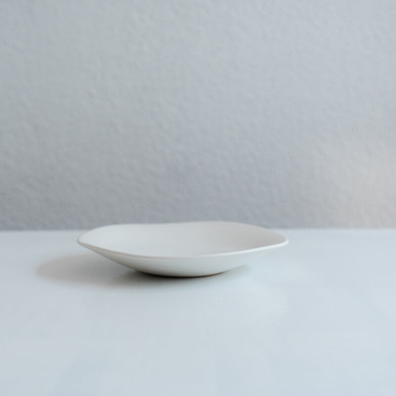 南江里子 摇曳碟（茶碟） 白色