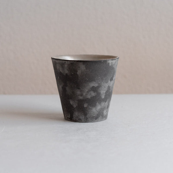 大森健司 銀彩黒土 手びねりカップ B
