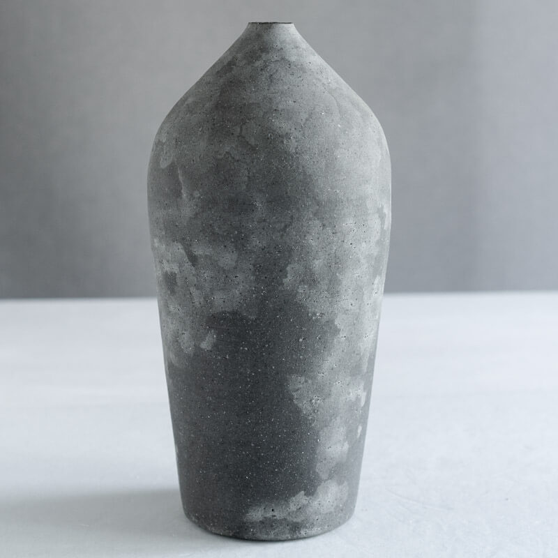 ねずみ色秞花器 花器 / Flower vase – うつわ屋まほろ