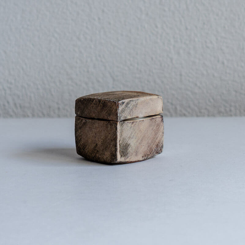 Mutsumi Ohashi Bizen-style Powder-glazed Covered Bowl C