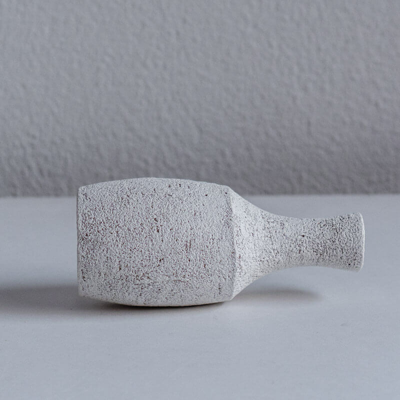 Mutsumi Ohashi White Flower Vase
