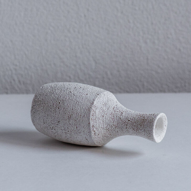 Mutsumi Ohashi White Flower Vase