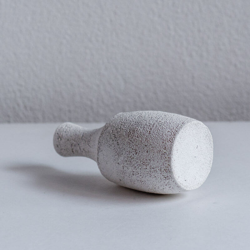 Mutsumi Ohashi White Flower Vase