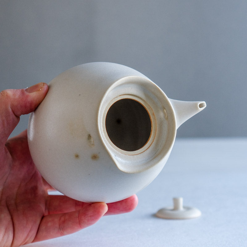 OWADA Yuka Utusroi White Pot