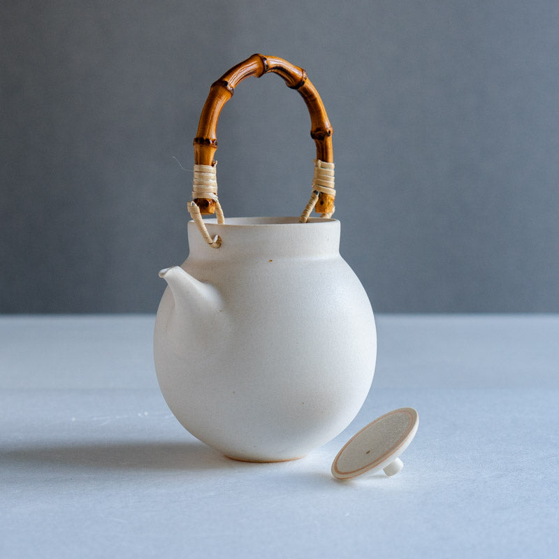OWADA Yuka White Dobin