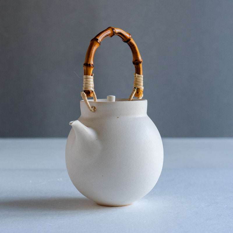 OWADA Yuka White Dobin