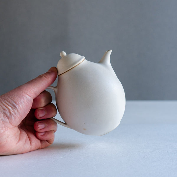 大和田友香 後手急須 白