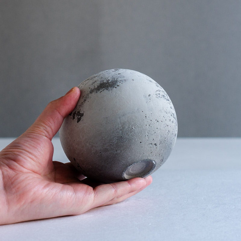 Yuka Owada Single Flower Vase, Carbonization, M