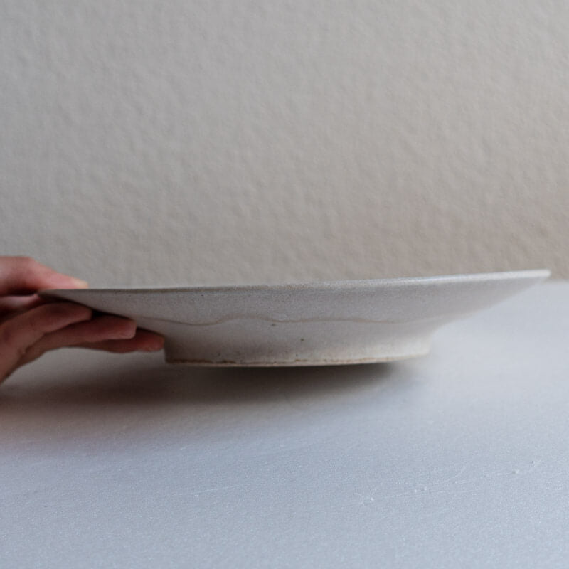Hiromi Suzuki, light cherry blossom pink, 7-inch plate