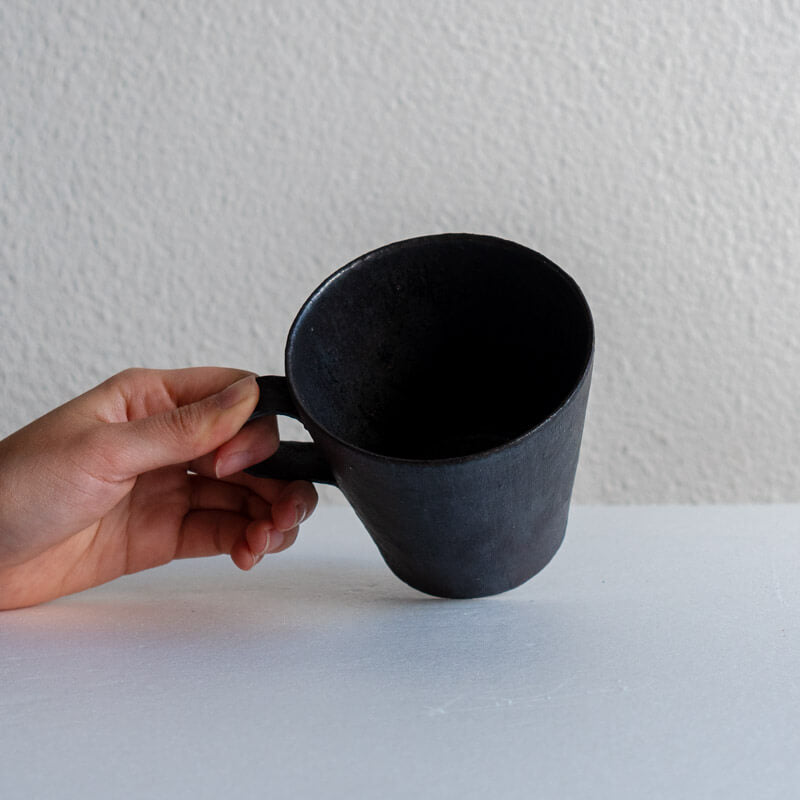 Toshiaki Tashiro Black Manganese Handled Cup L