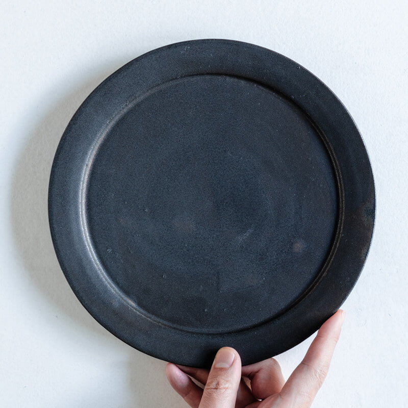 塚本友太 22.5cm リム皿 黒
