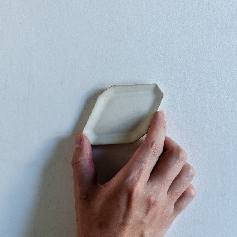 Tsukamoto Yuta Diamond-shaped Mini Plate, White